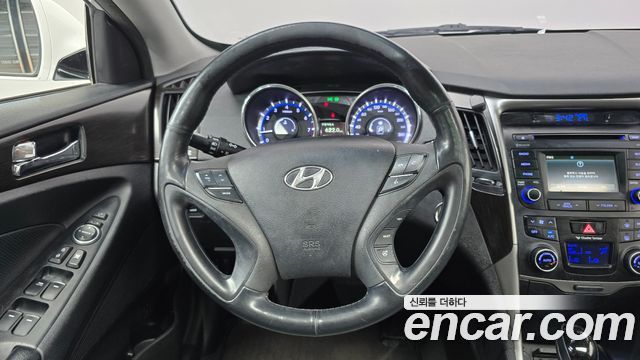 Hyundai Sonata 2013 — photo 13