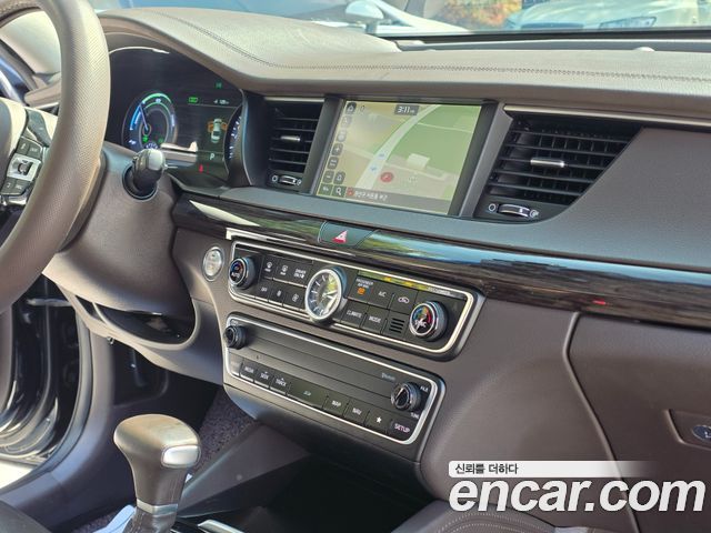 Kia K7 2017 — photo 11
