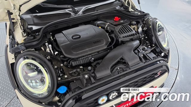 Mini Cooper Convertible 2023 — photo 6