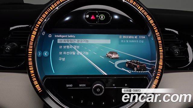Mini Cooper Convertible 2023 — photo 34