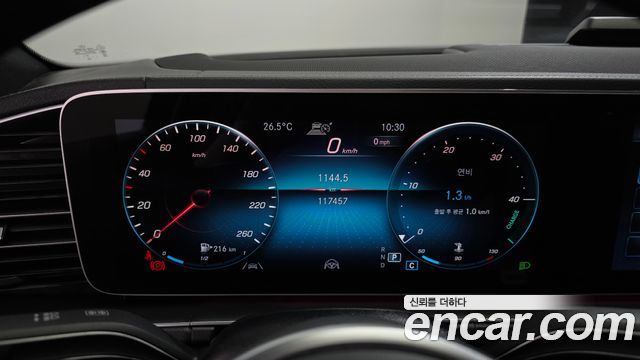 Mercedes-Benz GLE-Class 2021 — photo 11