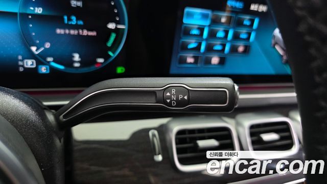 Mercedes-Benz GLE-Class 2021 — photo 12