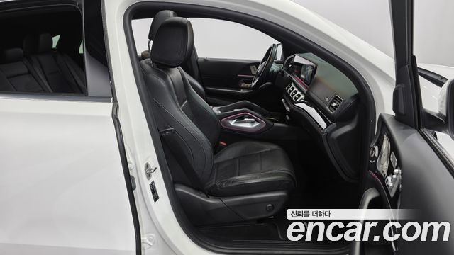 Mercedes-Benz GLE-Class 2021 — photo 17