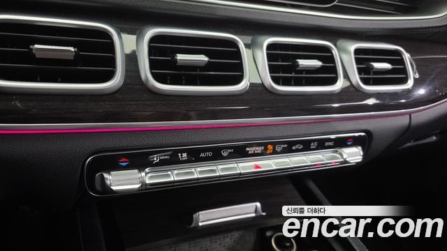 Mercedes-Benz GLE-Class 2021 — photo 27
