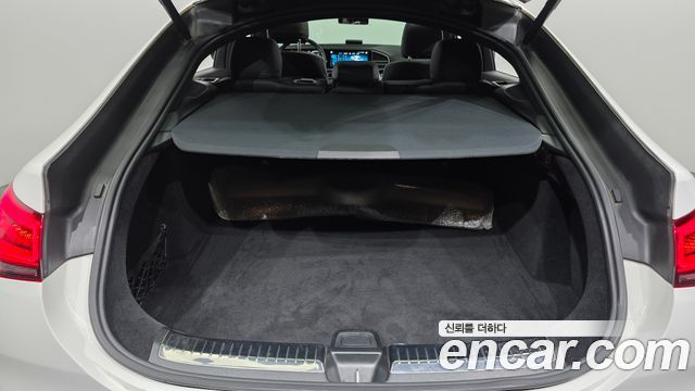 Mercedes-Benz GLE-Class 2021 — photo 34
