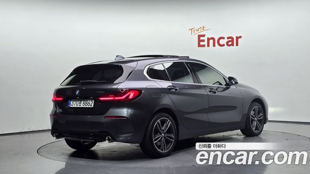 BMW 1-Series 2020 — photo 2