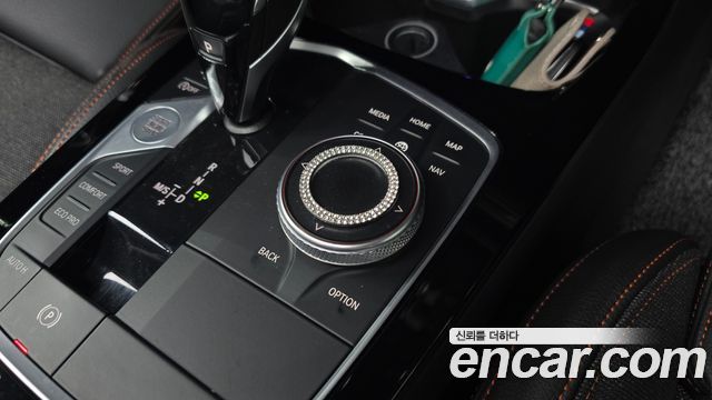 BMW 1-Series 2020 — photo 20