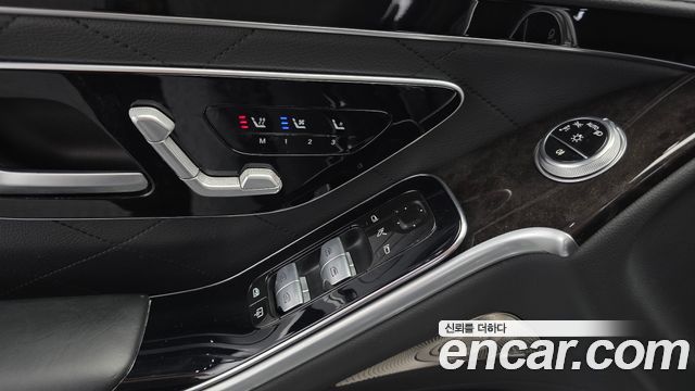 Mercedes-Benz S-Class 2021 — photo 19