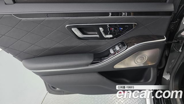 Mercedes-Benz S-Class 2021 — photo 15