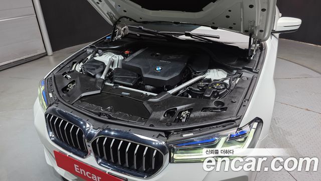BMW 5-Series 2023 — photo 6