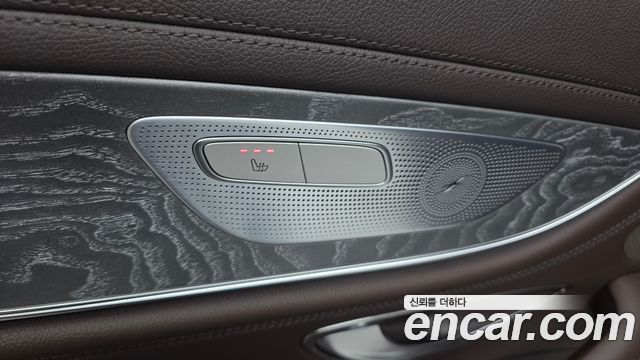 Mercedes-Benz CLS-Class 2021 — photo 24