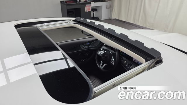 Mercedes-Benz CLS-Class 2021 — photo 25