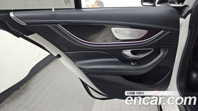 Mercedes-Benz AMG GT 2020 — photo 15