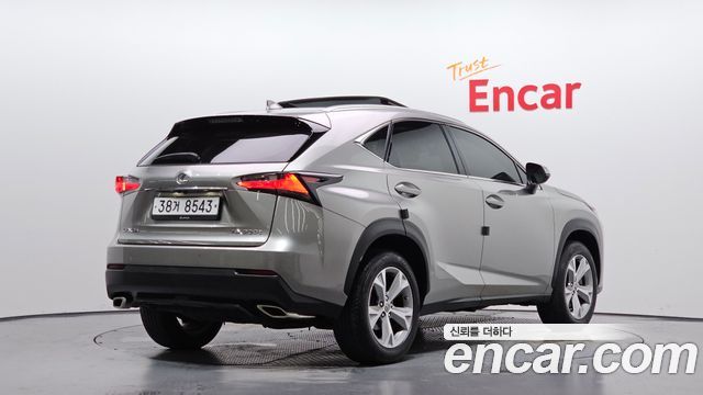 Lexus NX 2017 — photo 2
