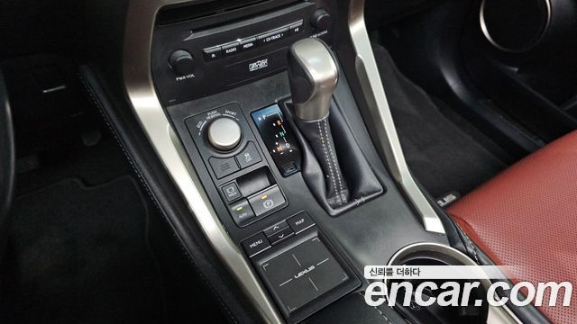 Lexus NX 2017 — photo 9