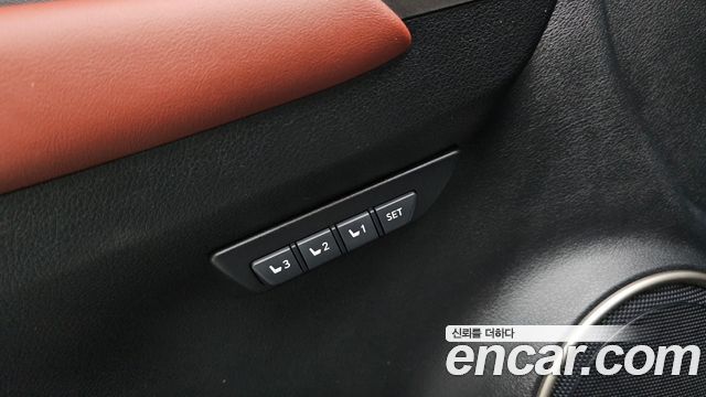 Lexus NX 2017 — photo 18