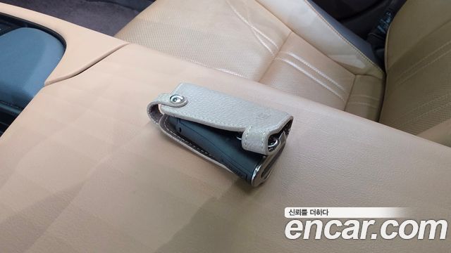 Lexus ES 2021 — photo 22