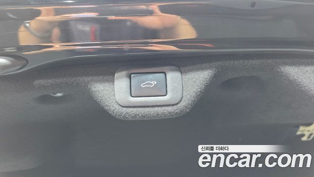 Lexus ES 2021 — photo 26