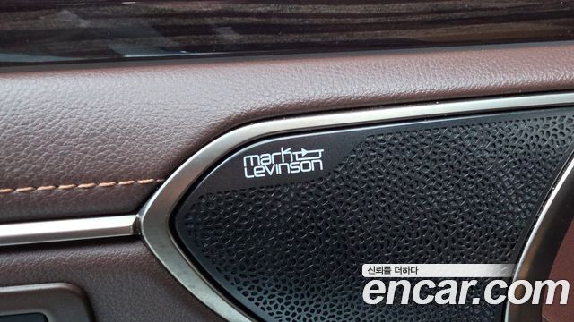 Lexus ES 2021 — photo 37