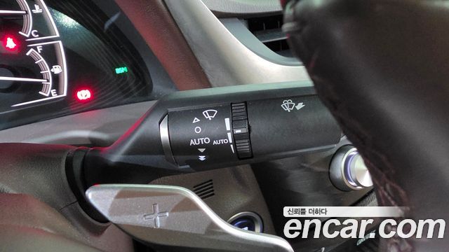 Lexus ES 2021 — photo 41
