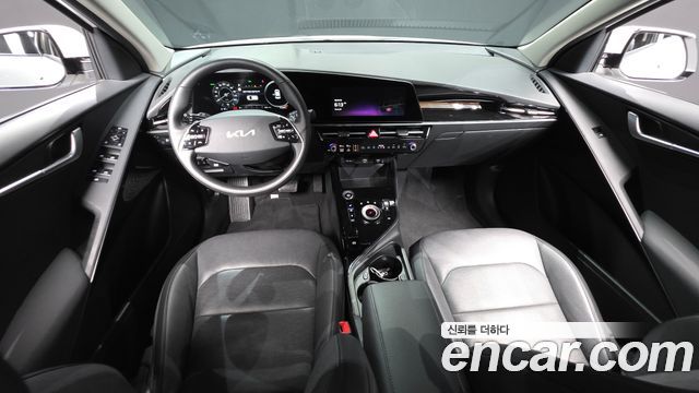 Kia Niro 2023 — photo 10