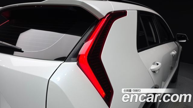 Kia Niro 2023 — photo 9