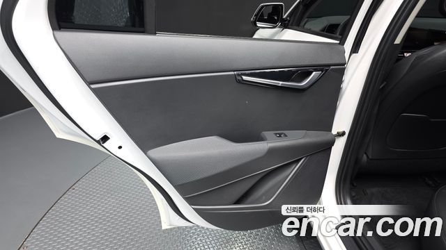 Kia Niro 2023 — photo 15