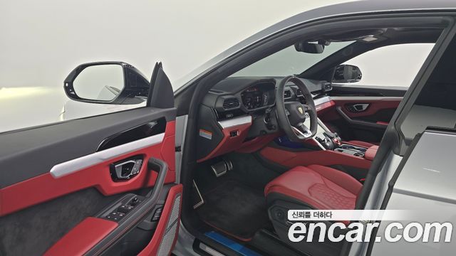 Lamborghini Urus 2024 — photo 13