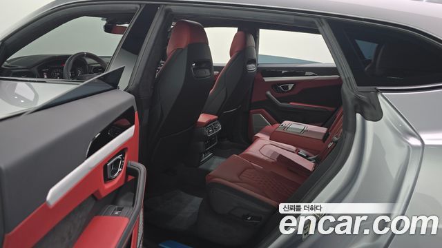 Lamborghini Urus 2024 — photo 18