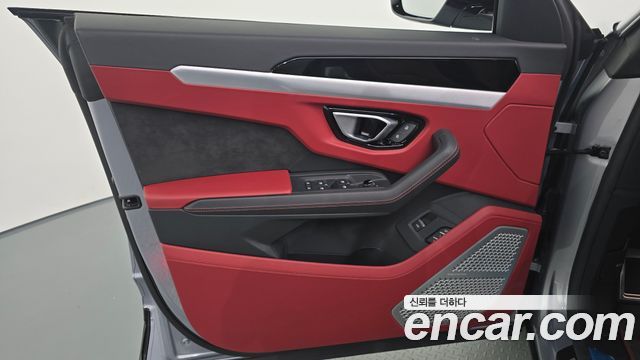 Lamborghini Urus 2024 — photo 14