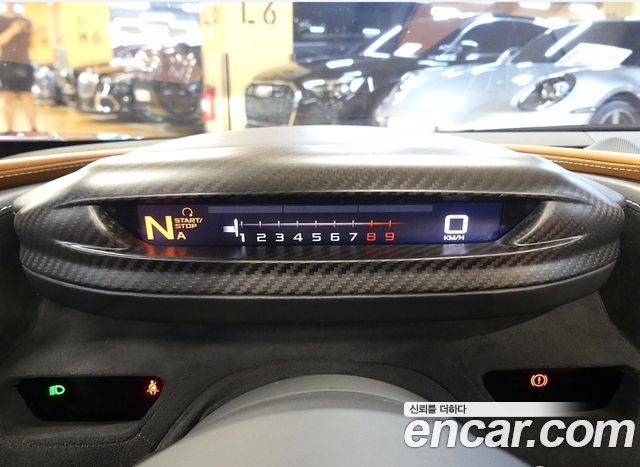 Mclaren 720S 2020 — photo 13