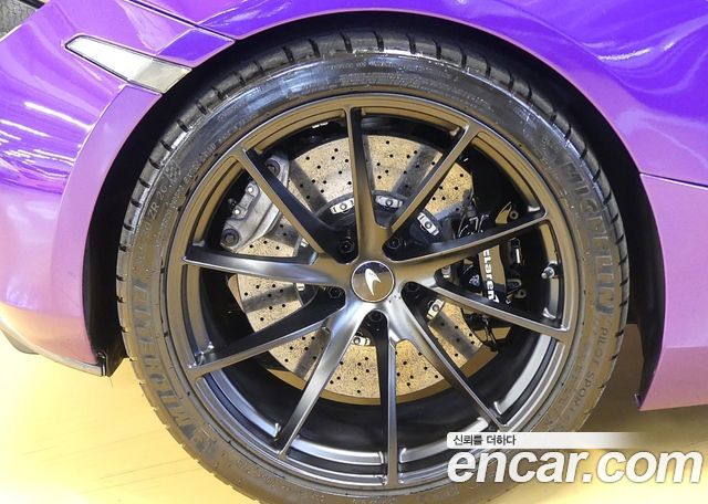 Mclaren 720S 2020 — photo 20