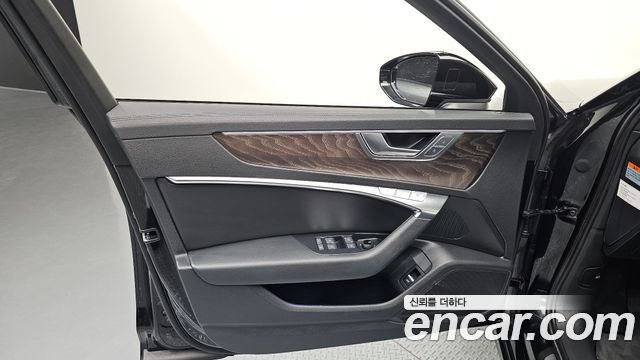 Audi A6 2020 — photo 14