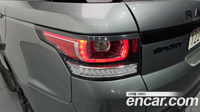 Land Rover Range Rover Sport 2016 — photo 9