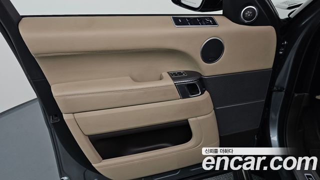 Land Rover Range Rover Sport 2016 — photo 14