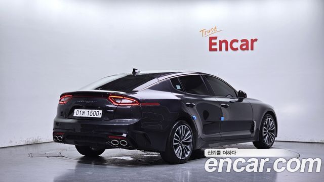 Kia Stinger 2018 — photo 2