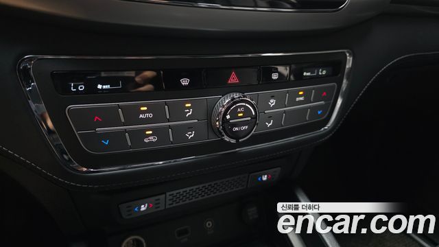 KG Mobility Rexton 2018 — photo 24