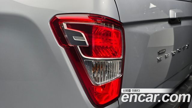 KG Mobility Rexton 2018 — photo 9