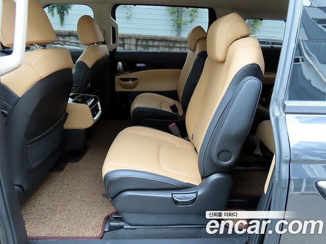 Kia Canival 2021 — photo 6
