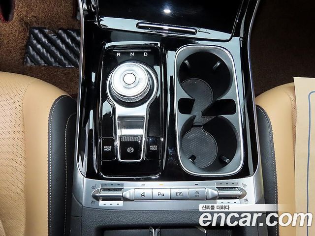 Kia Canival 2021 — photo 10