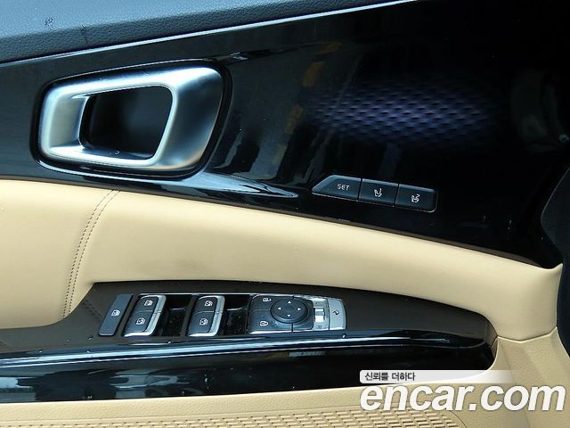 Kia Canival 2021 — photo 11