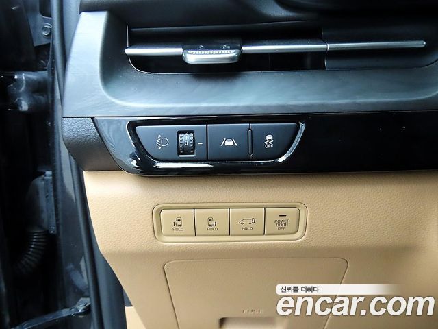 Kia Canival 2021 — photo 12
