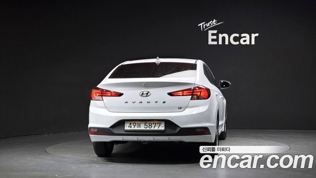 Hyundai AVANTE 2019 — photo 4