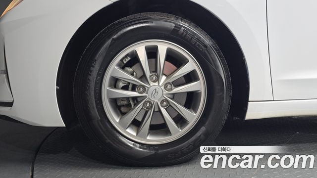 Hyundai AVANTE 2019 — photo 5