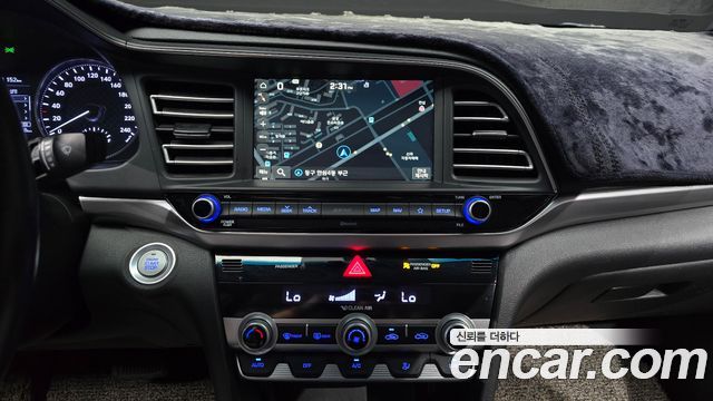 Hyundai AVANTE 2019 — photo 21