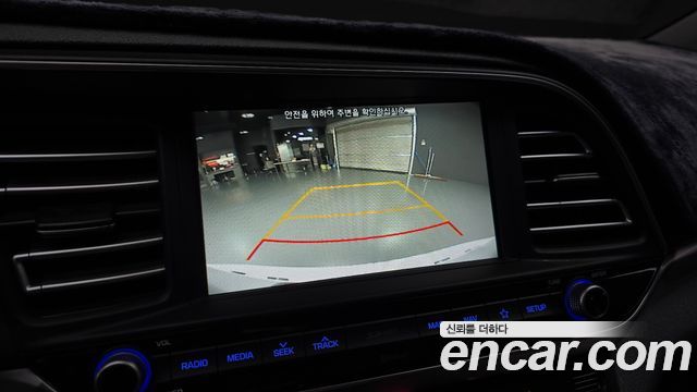 Hyundai AVANTE 2019 — photo 22