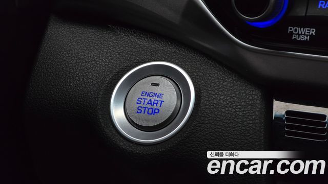 Hyundai AVANTE 2019 — photo 28