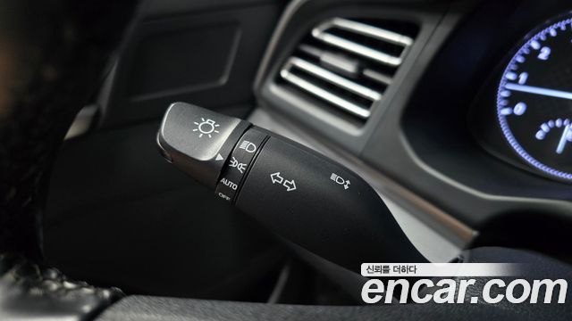 Hyundai AVANTE 2019 — photo 31