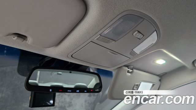 Hyundai AVANTE 2019 — photo 32