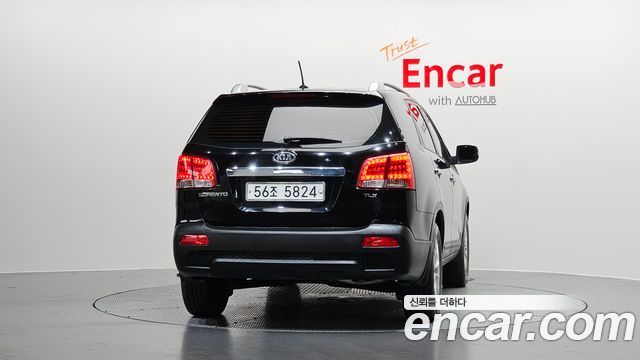 Kia Sorento 2010 — photo 4